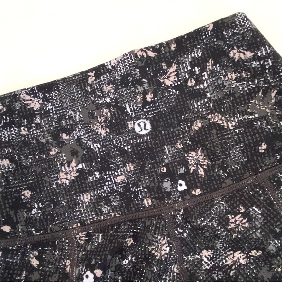 Lululemon Wunder Under Scalloped Hem High-Rise Crop 23" Full-On Luxtreme - Picture 6 of 10